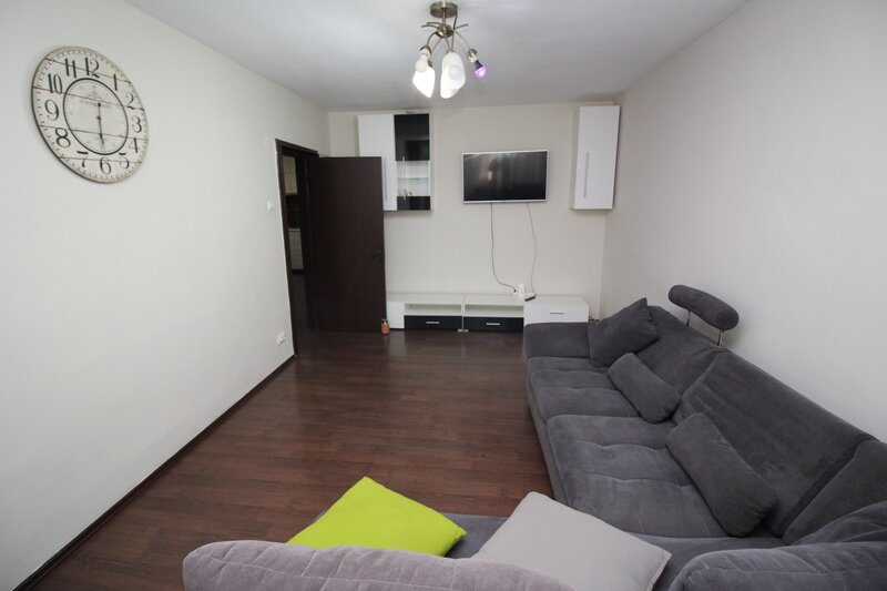 Giurgiului, Zetarilor, 3 camere cu centrala proprie, mobilat complet