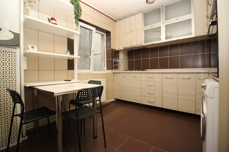 Giurgiului, Zetarilor, 3 camere cu centrala proprie, mobilat complet