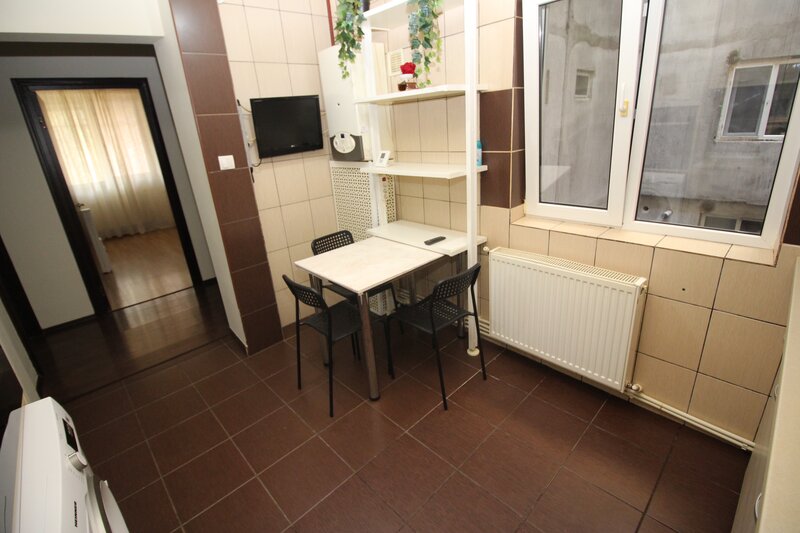 Giurgiului, Zetarilor, 3 camere cu centrala proprie, mobilat complet