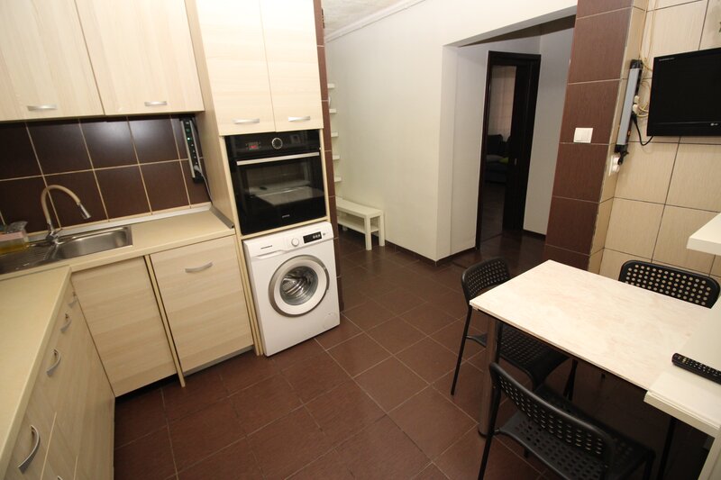 Giurgiului, Zetarilor, 3 camere cu centrala proprie, mobilat complet