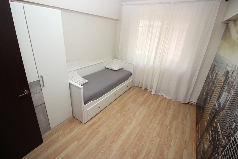 Giurgiului, Zetarilor, 3 camere cu centrala proprie, mobilat complet